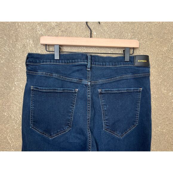 Express High Rise Dark Wash Supersoft Skinny Jeans Color: Dark Wash 16 Regular - Picture 6 of 11